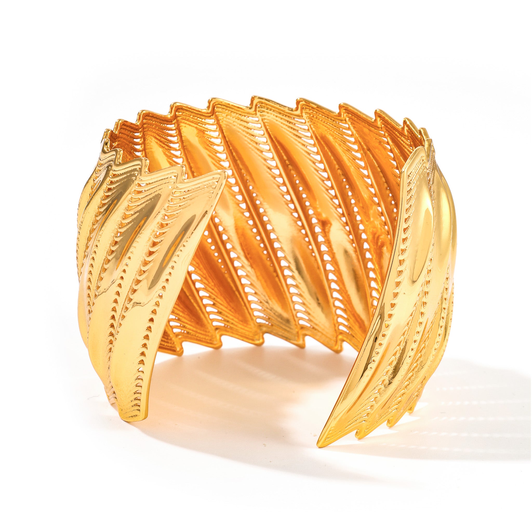 Close-up of the ridged texture on the Flow Edgy cuff bracelet