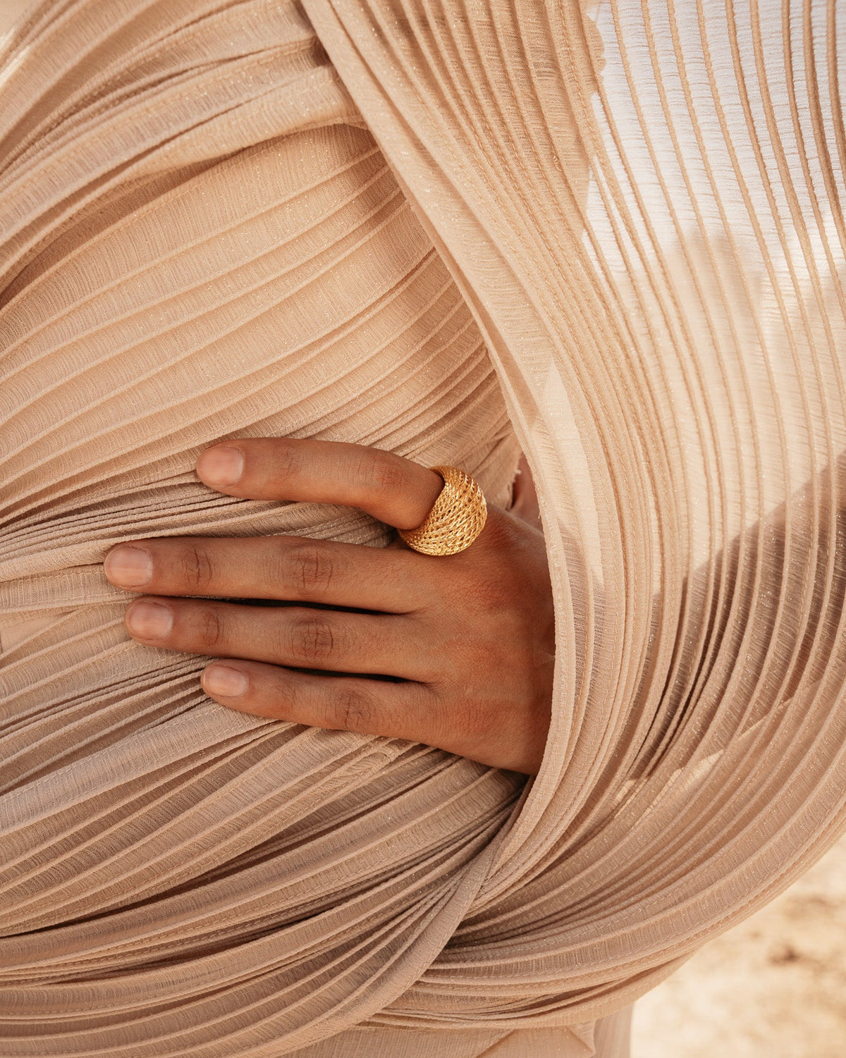 Flow Edgy Dome Ring