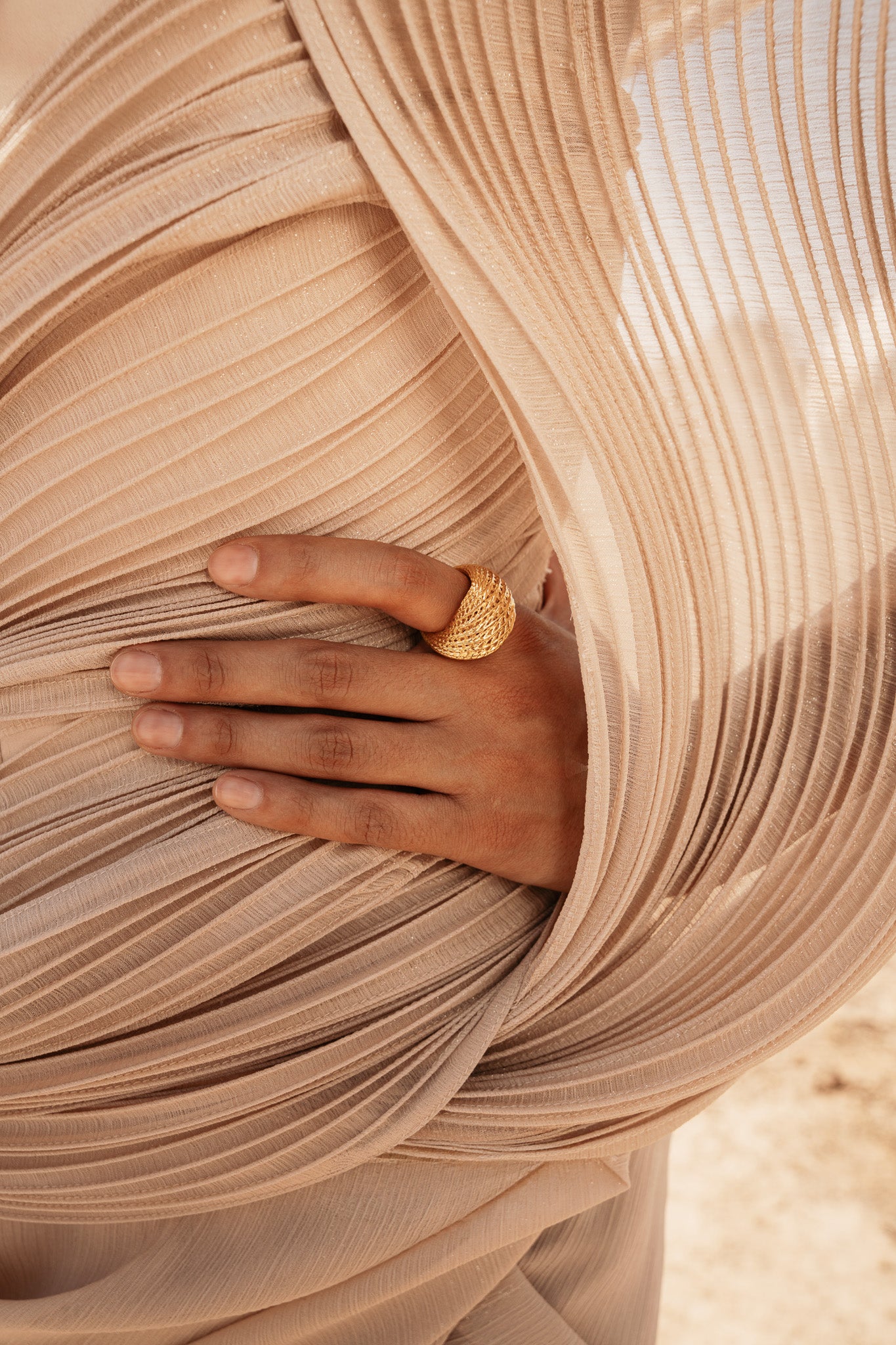 Flow Edgy Dome Ring